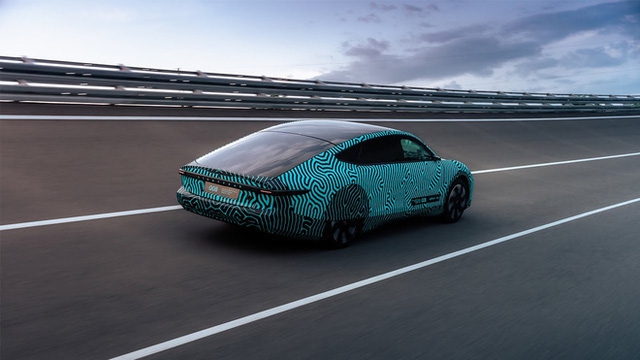 Chiếc xe điện lạ hoắc đánh gục mẫu tốt nhất của Tesla: Nhờ một tuyệt chiêu mới! - Ảnh 1.